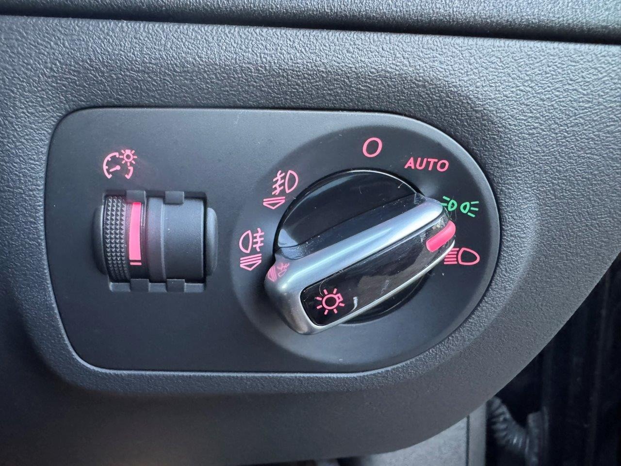 Used Audi TT 2013 for sale - 76653747: Photo 32