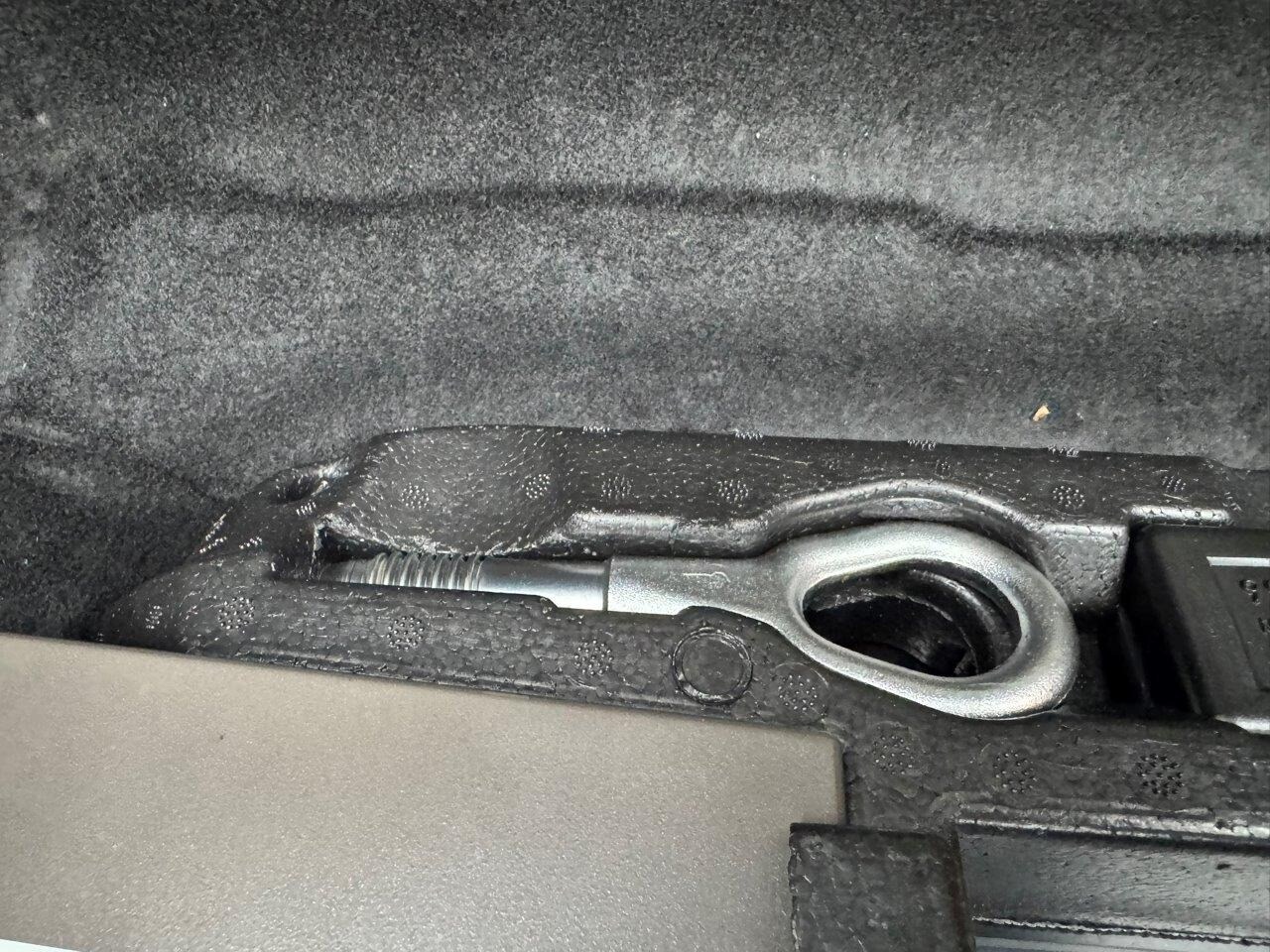 Used Porsche Cayman 2010 for sale - 76862835: Photo 38