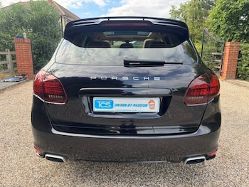 Used Porsche Cayenne 2013 for sale - 75502145: Photo
