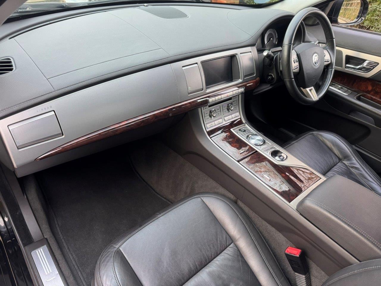 Used Jaguar XF 2010 for sale - 77450611: Photo 12