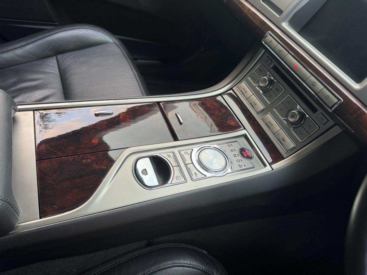 Used Jaguar XF 2010 for sale - 77450611: Photo 24