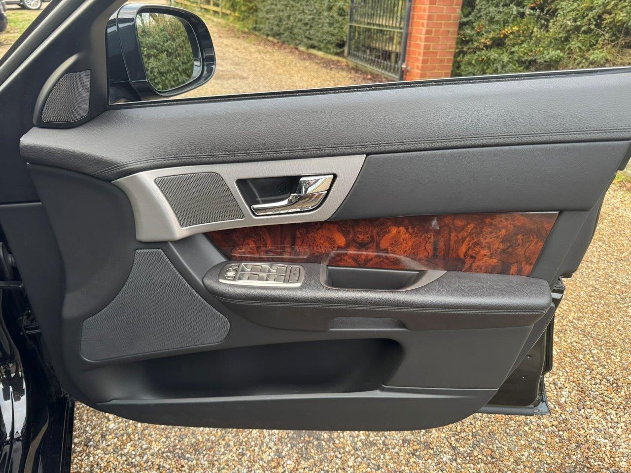 Used Jaguar XF 2010 for sale - 77450611: Photo 30