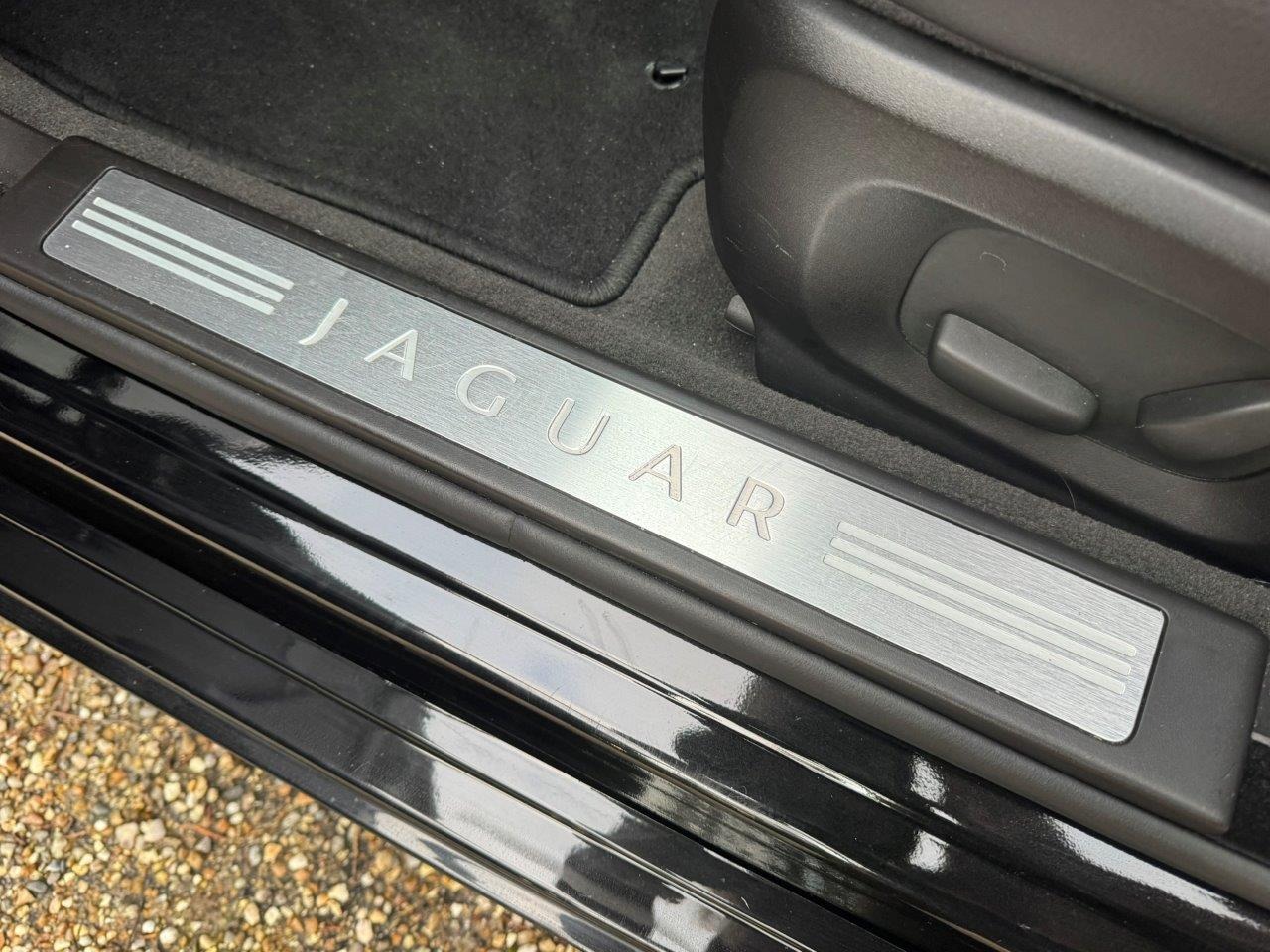 Used Jaguar XF 2010 for sale - 77450611: Photo 45