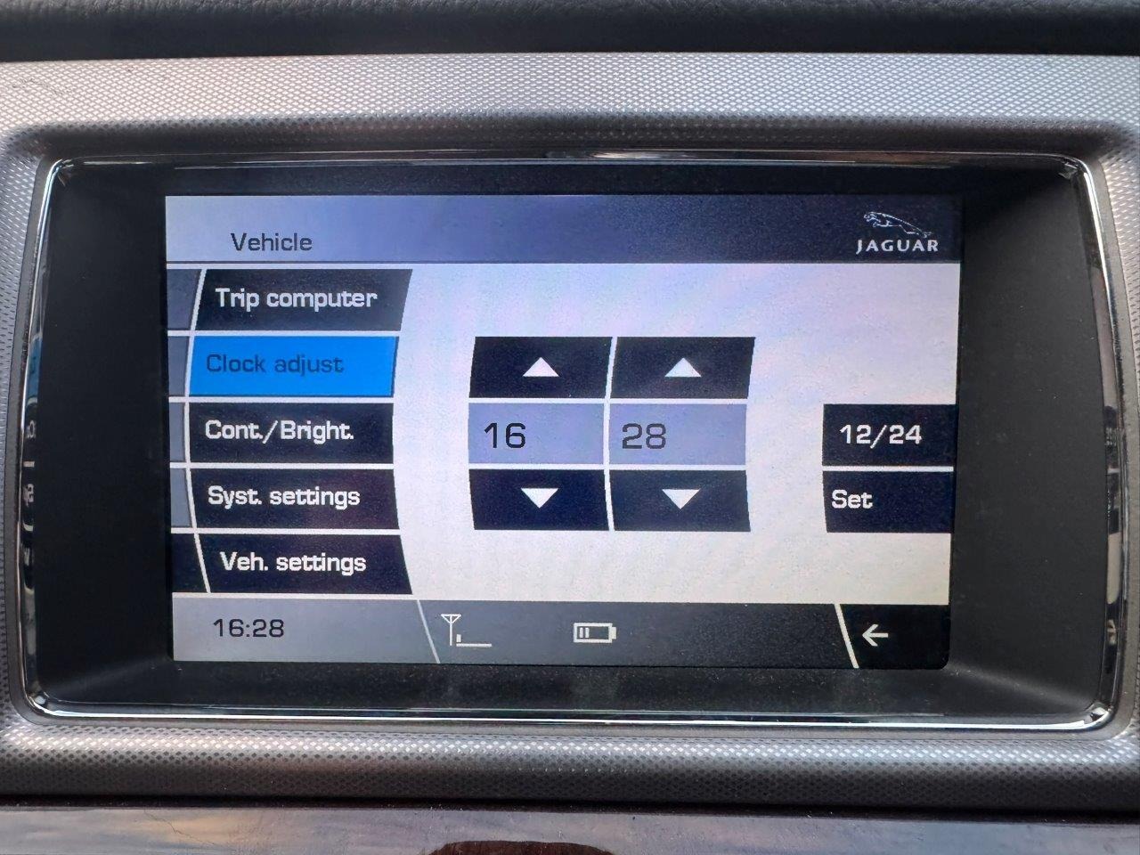 Used Jaguar XF 2010 for sale - 77450611: Photo 69