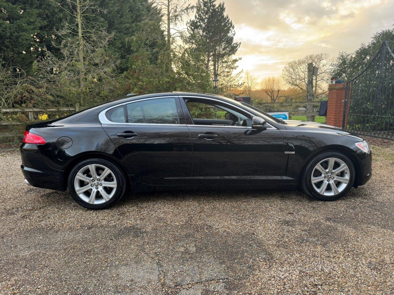 Used Jaguar XF 2010 for sale - 77450611: Photo 7