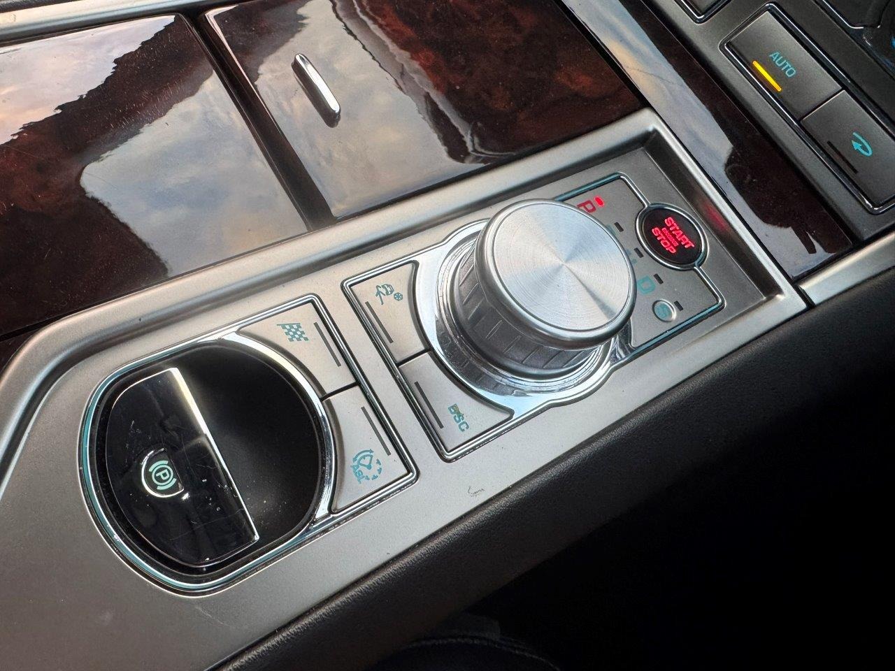 Used Jaguar XF 2010 for sale - 77450611: Photo 71