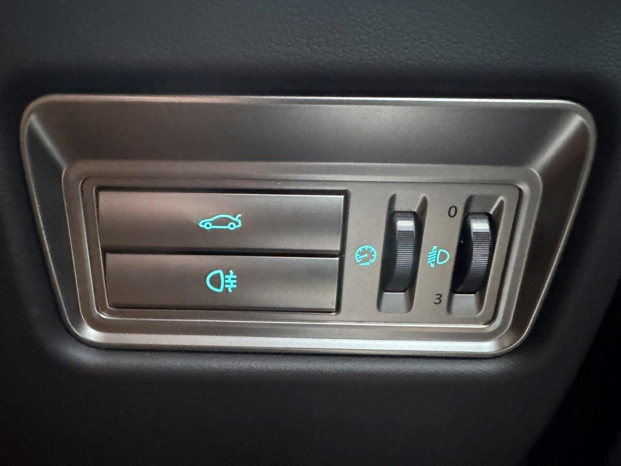 Used Jaguar XF 2010 for sale - 77450611: Photo 72