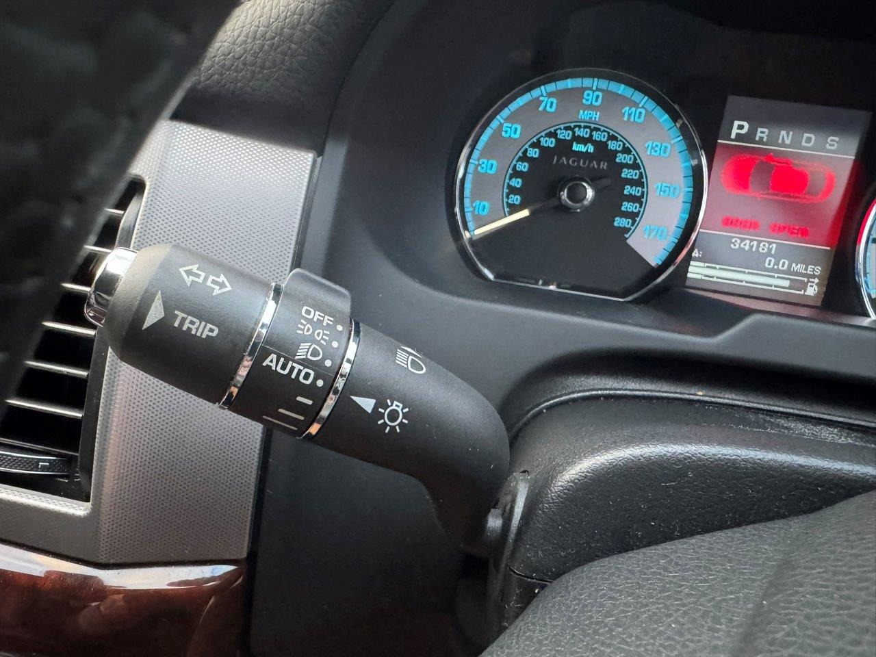 Used Jaguar XF 2010 for sale - 77450611: Photo 73