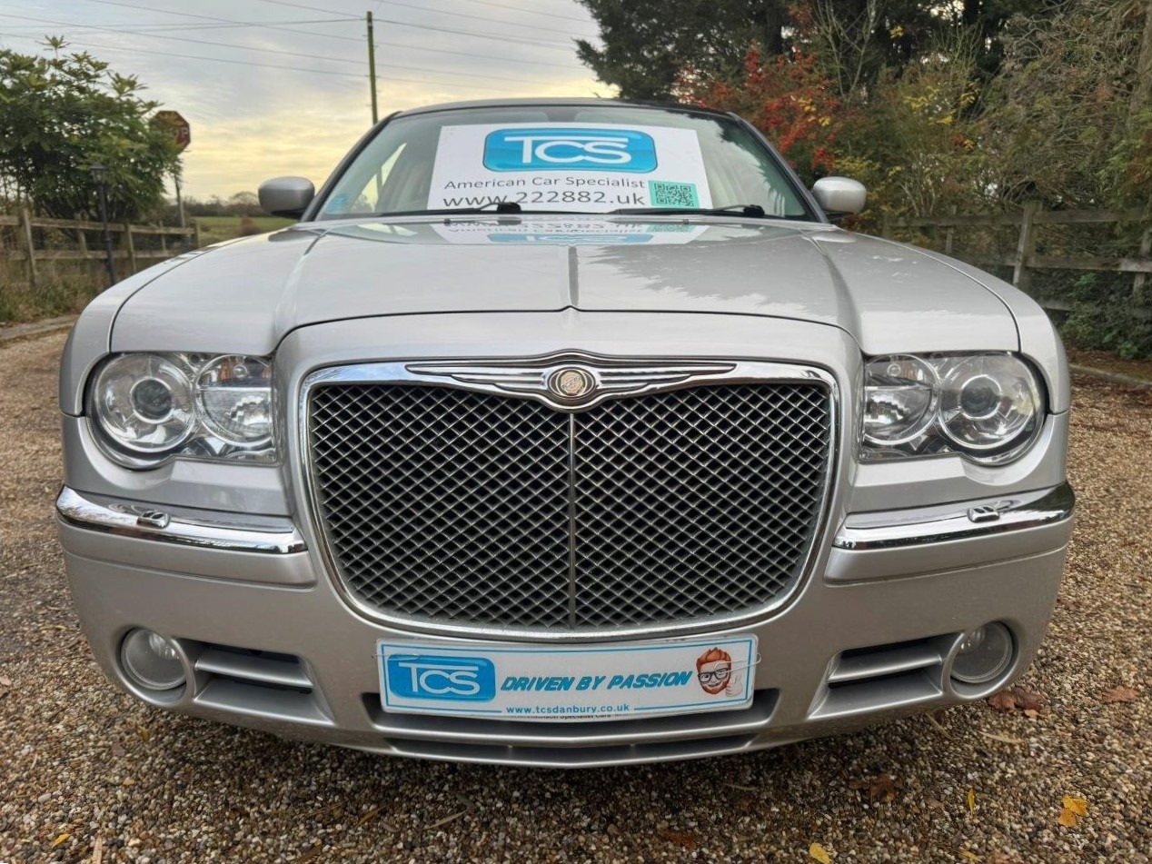 Used Chrysler 300C 2009 for sale - 76845923: Photo 1