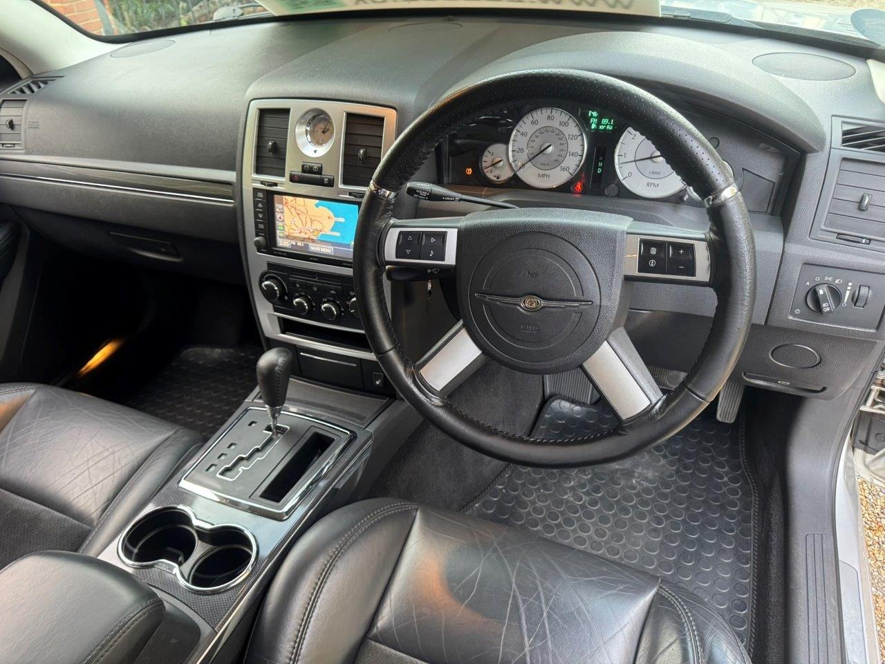 Used Chrysler 300C 2009 for sale - 76845923: Photo 13