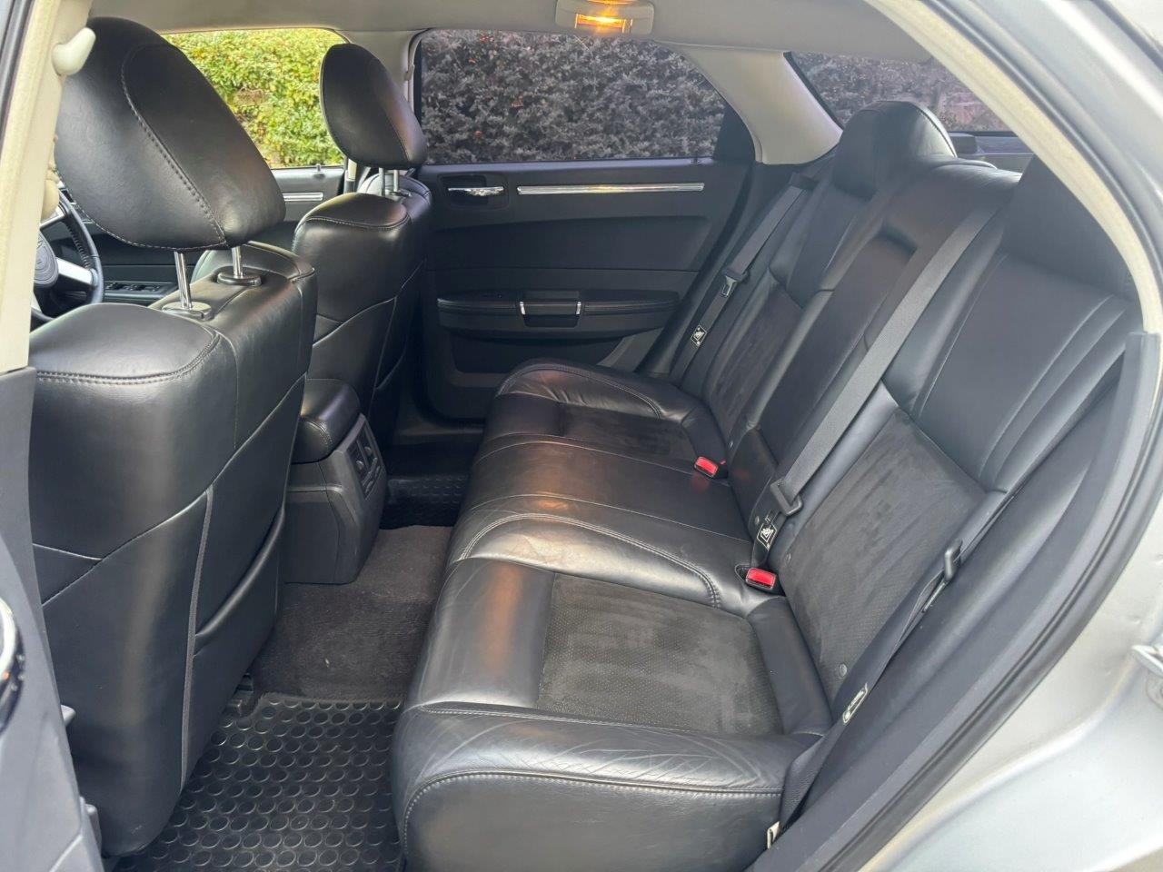 Used Chrysler 300C 2009 for sale - 76845923: Photo 16