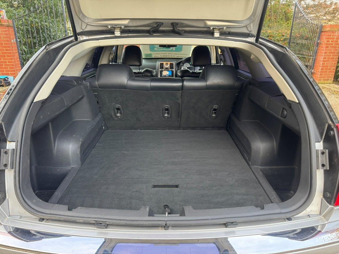 Used Chrysler 300C 2009 for sale - 76845923: Photo 17