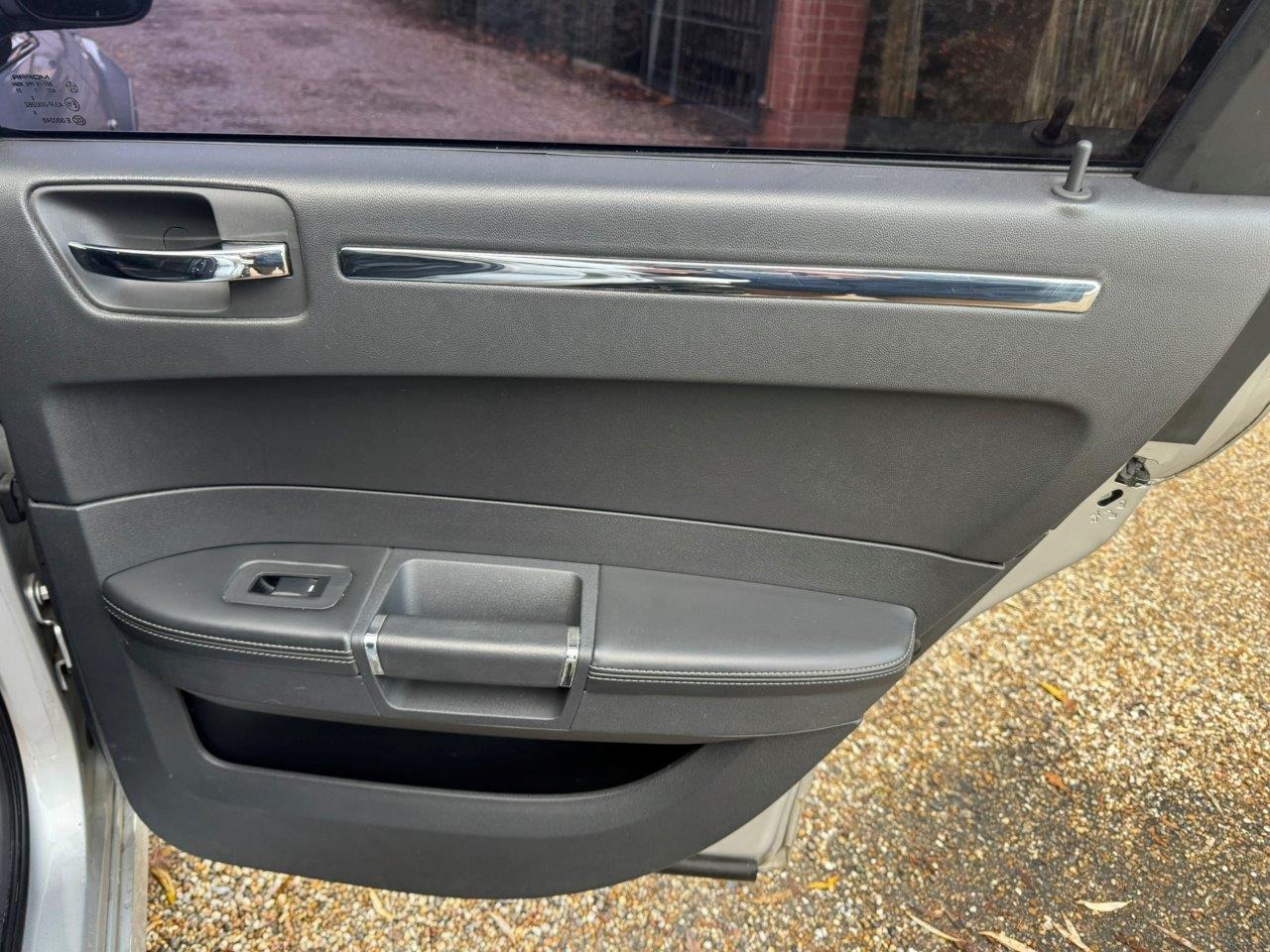 Used Chrysler 300C 2009 for sale - 76845923: Photo 29