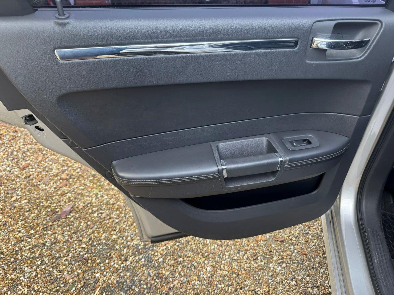 Used Chrysler 300C 2009 for sale - 76845923: Photo 30