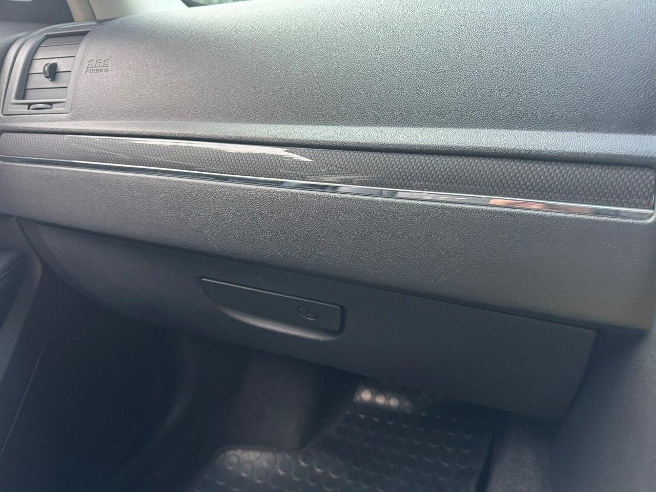 Used Chrysler 300C 2009 for sale - 76845923: Photo 45