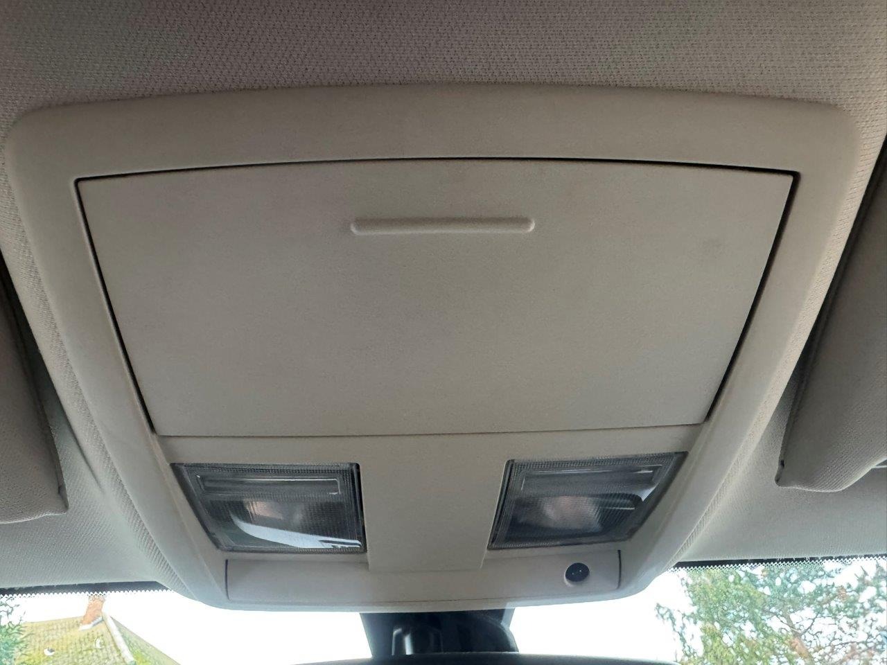 Used Chrysler 300C 2009 for sale - 76845923: Photo 46