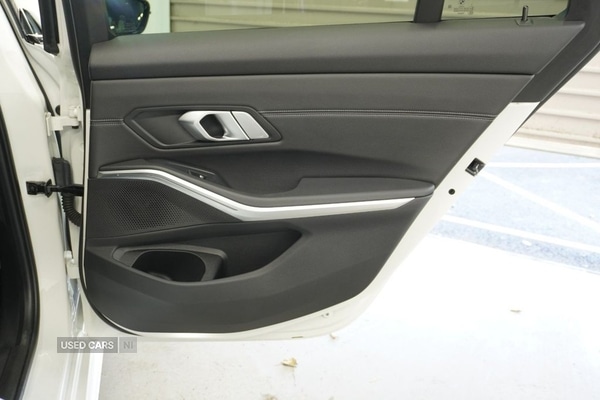 Used BMW 3 Series 2021 for sale - 77941098: Photo 32