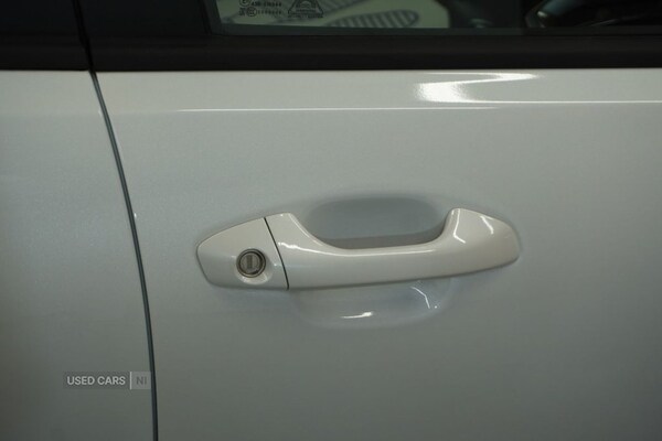 Used Kia Stonic 2025 for sale - 76359274: Photo 5