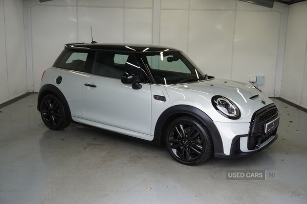 Used MINI Hatch 2022 for sale - 78101880: Photo 2