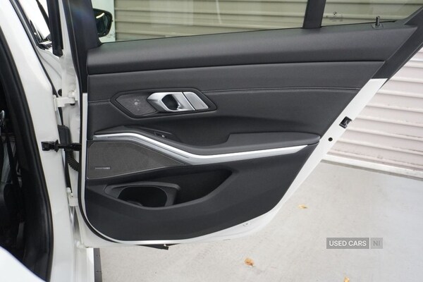 Used BMW 3 Series 2019 for sale - 76085704: Photo 30