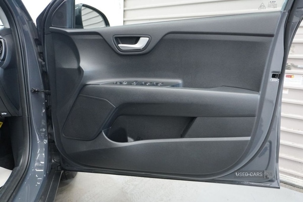 Used Kia Stonic 2021 for sale - 76729199: Photo 21