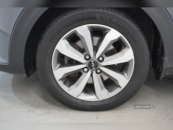 Used Kia Stonic 2021 for sale - 76729199: Photo