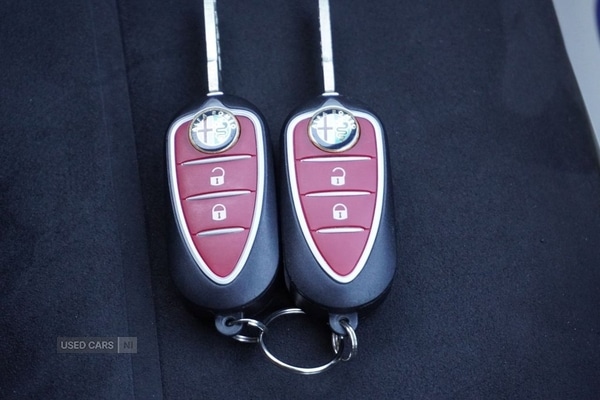 Used Alfa Romeo 4C 2016 for sale - 76500410: Photo 33