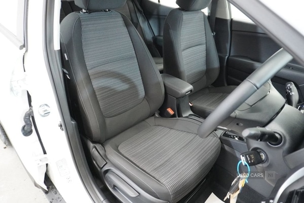 Used Kia Stonic 2024 for sale - 77132110: Photo 23