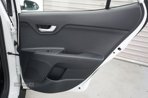 Used Kia Stonic 2024 for sale - 77132110: Photo 30