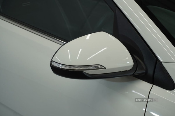 Used Kia Stonic 2023 for sale - 76729906: Photo 4