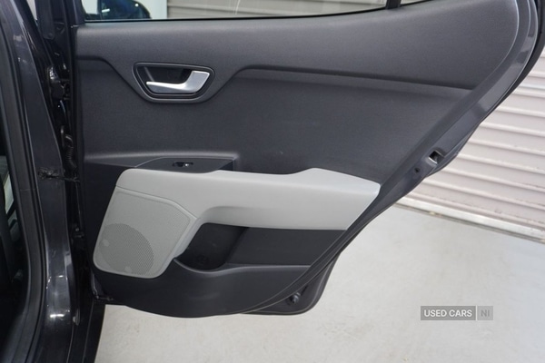 Used Kia Stonic 2019 for sale - 76486387: Photo 29