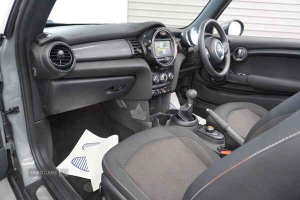 Used MINI Convertible 2017 for sale - 75647659: Photo 28
