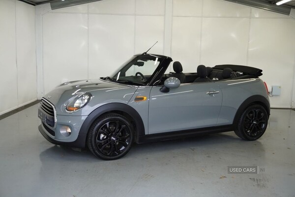 Used MINI Convertible 2017 for sale - 75647659: Photo 32