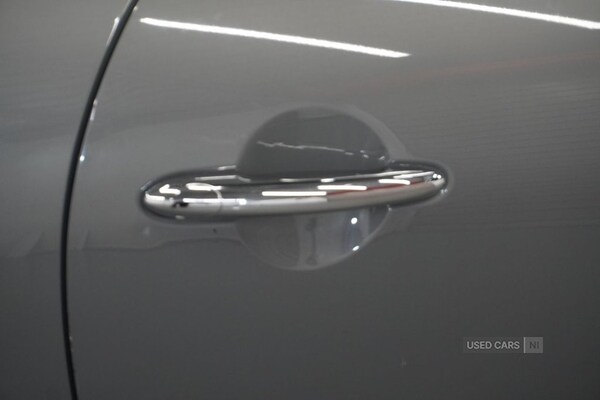 Used MINI Convertible 2017 for sale - 75647659: Photo 5