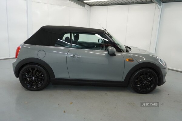 Used MINI Convertible 2017 for sale - 75647659: Photo 6