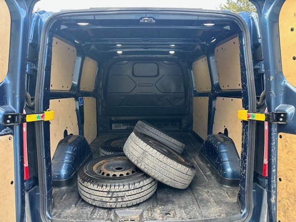 Used Ford Transit Custom 2021 for sale - 70795999: Photo 14