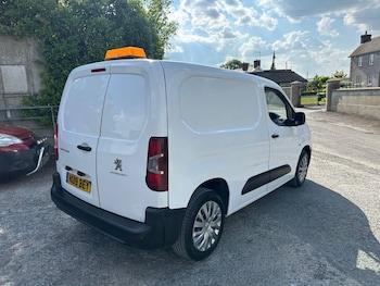 Used Peugeot Partner 2019 for sale - 76793654: Photo