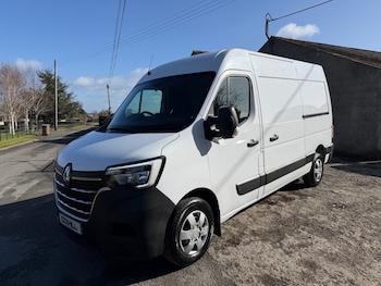 Renault Master feature image