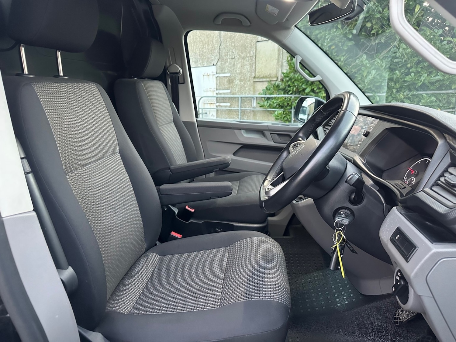 Used Volkswagen Transporter 2021 for sale - 76643312: Photo 16