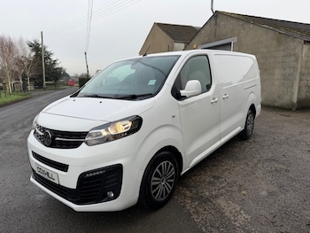 Vauxhall Vivaro feature image