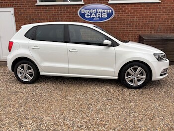 Used Volkswagen Polo 2016 for sale - 77780623: Photo