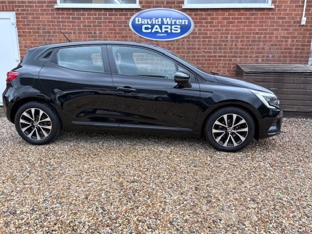 Used Renault Clio 2022 for sale - 76454323: Photo 2