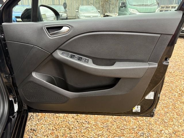 Used Renault Clio 2022 for sale - 76454323: Photo 22