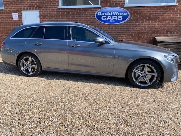 Used Mercedes-Benz E-Class 2019 for sale - 74997597: Photo 2