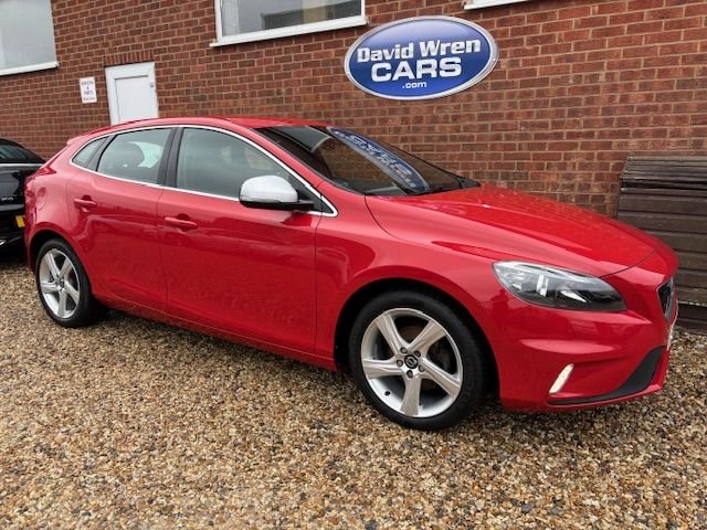 Used Volvo V40 2014 for sale - 76711329: Photo 1