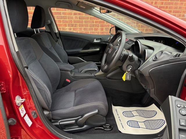 Used Honda Civic 2014 for sale - 76454630: Photo 3