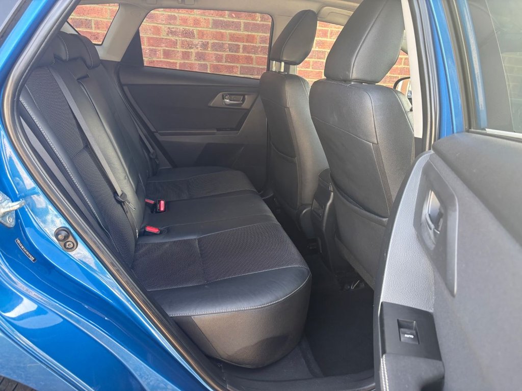 Used Toyota Auris 2013 for sale - 77667668: Photo 15