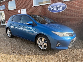Used Toyota Auris 2013 for sale - 77667668: Photo