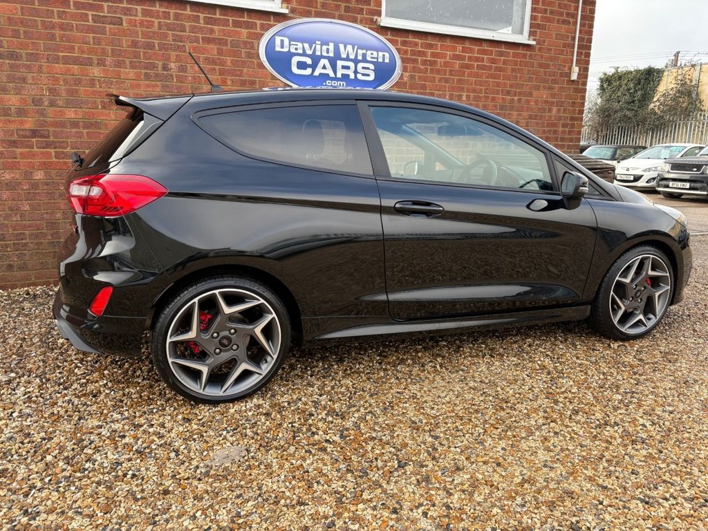 Used Ford Fiesta 2018 for sale - 77667797: Photo 12