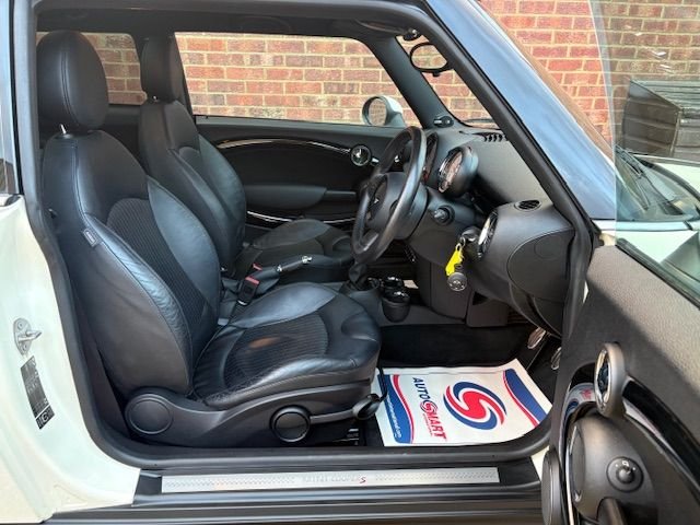 Used MINI Hatch 2011 for sale - 76950576: Photo 3